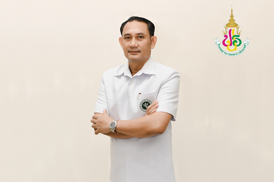 นพ.ธีรพงศ์ ตุนาค ผู้อำนวยการโรงพยาบาลพระปกเกล้า จันทบุรี