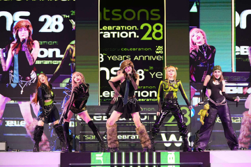 Watson-28thAnn04.jpg